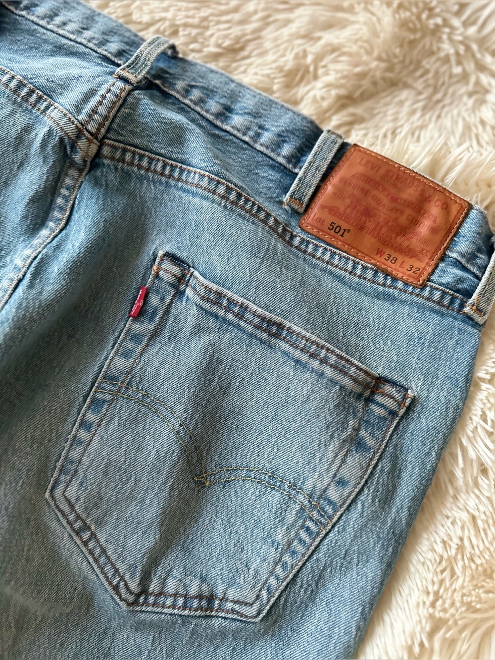Classic Levi's 501 Straight Fit Jeans | Sz W38 L32